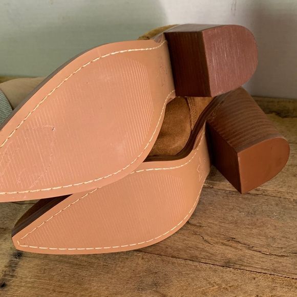 Marc fisher Gardi pointed toe boots.  Brown western booties. Cowgirl - Picture 5 of 9